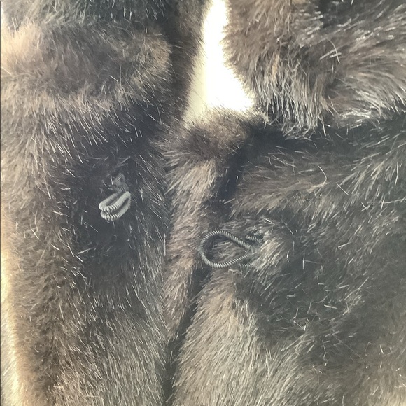 COPY - Betmar New York faux fur coat - Picture 3 of 6